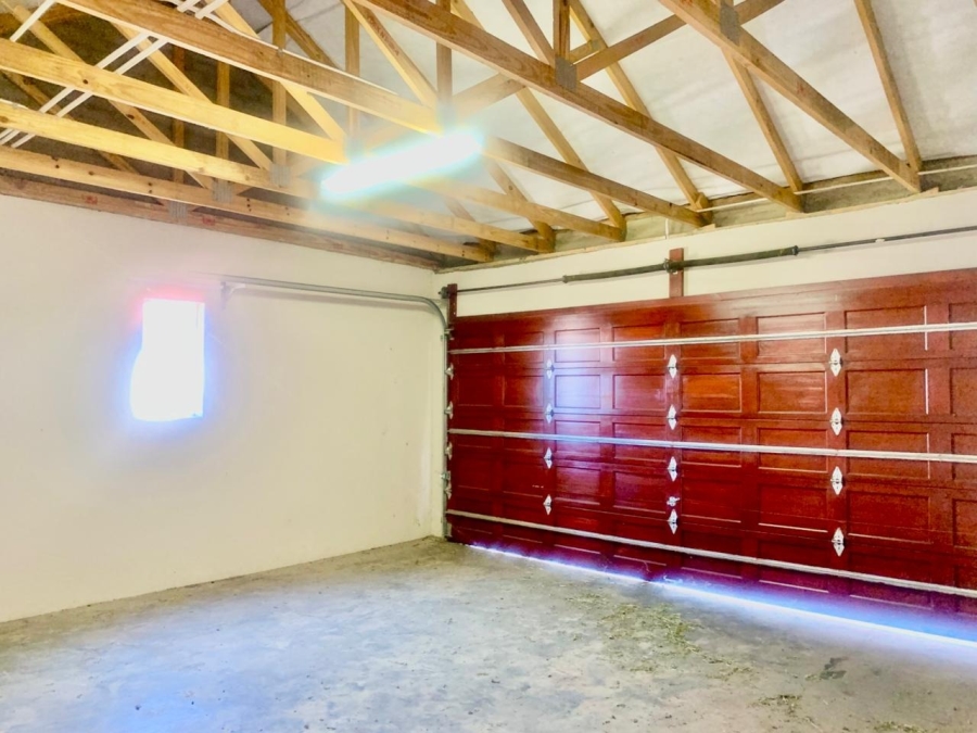 3 Bedroom Property for Sale in Waterkloof East North West